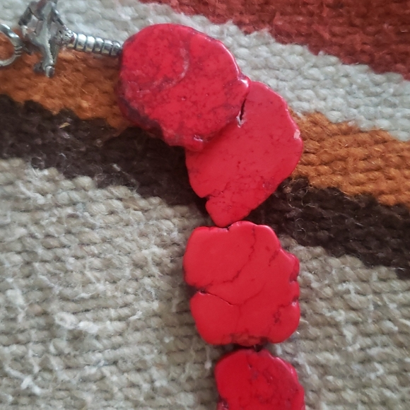 🎄Ladie's Red Coral Slab Stone Necklace - Picture 2 of 4